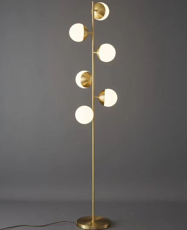 آباژورایستاده