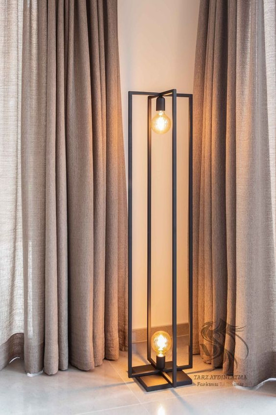 آباژورایستاده